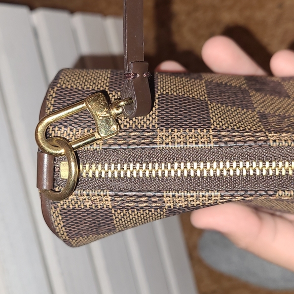 Louis Vuitton Mini Papillon - Picture 3 of 6